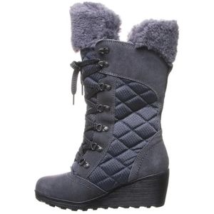 BNIB Bearpaw Destiny Charcoal insulated boots size 7.